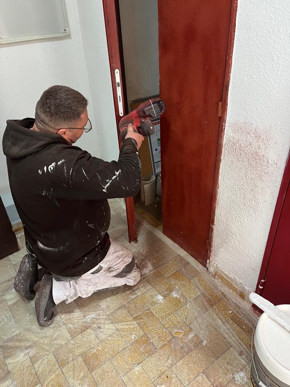 Rénovation de boiserie à Perpignan par votre artisan peintre a Perpignan